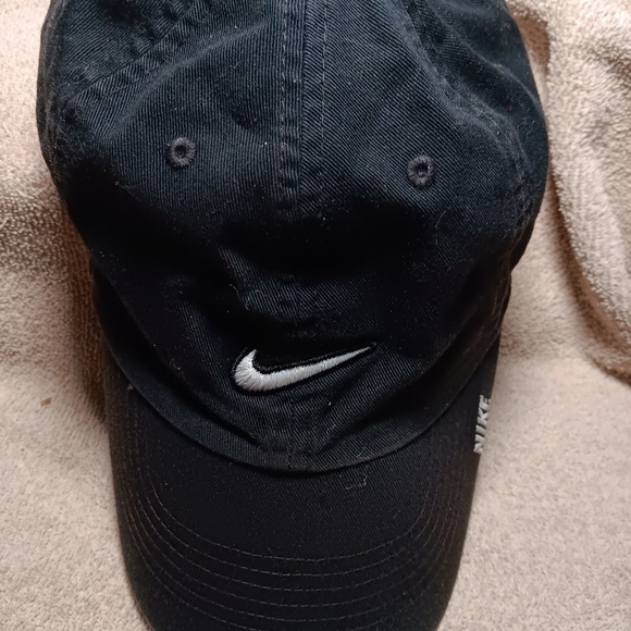 Nike Swoosh Heritage 86 Unisex Cap Adjustable Breathable Casual Hat - Picture 1 of 6